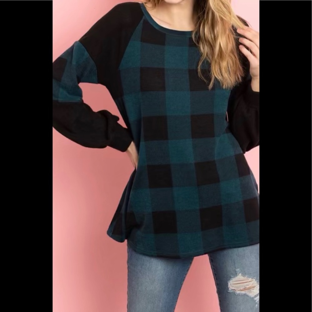 Puffy sleeve teal and black top